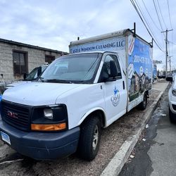 Box Truck GMC Savanna 2008