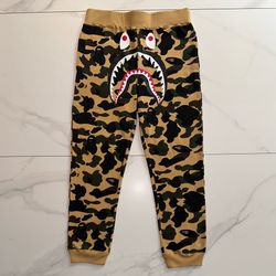 2022 BAPE 1st Camo Shark Slim Sweat Pants Size Large