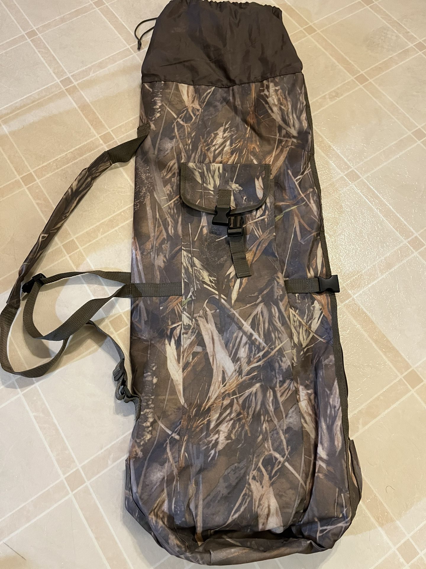 Wowelife Fishing Rod Carrier Fishing Reel Organizer Pole Storage Bag for  Fishing and Traveling for Sale in Castro Valley, CA - OfferUp