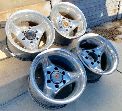 6 LUG 15X9 VINTAGE EAGLE ALLOY MAG WHEELS