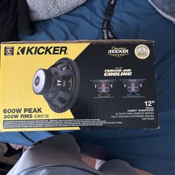 600w      300w Rms  Kicker Comp  C