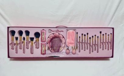 Glitz and Glam Make up Set