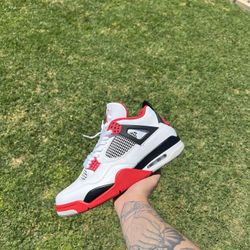 Jordan 4 Fire Red