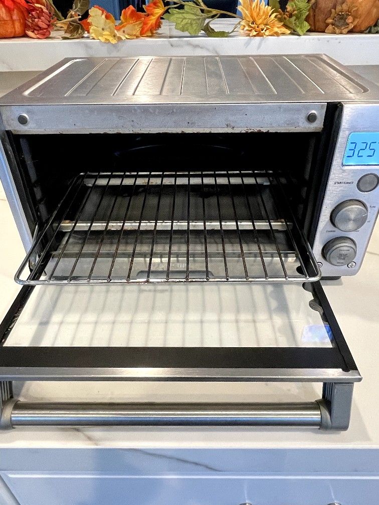 Breville Mini Toaster Oven for Sale in Costa Mesa, CA OfferUp