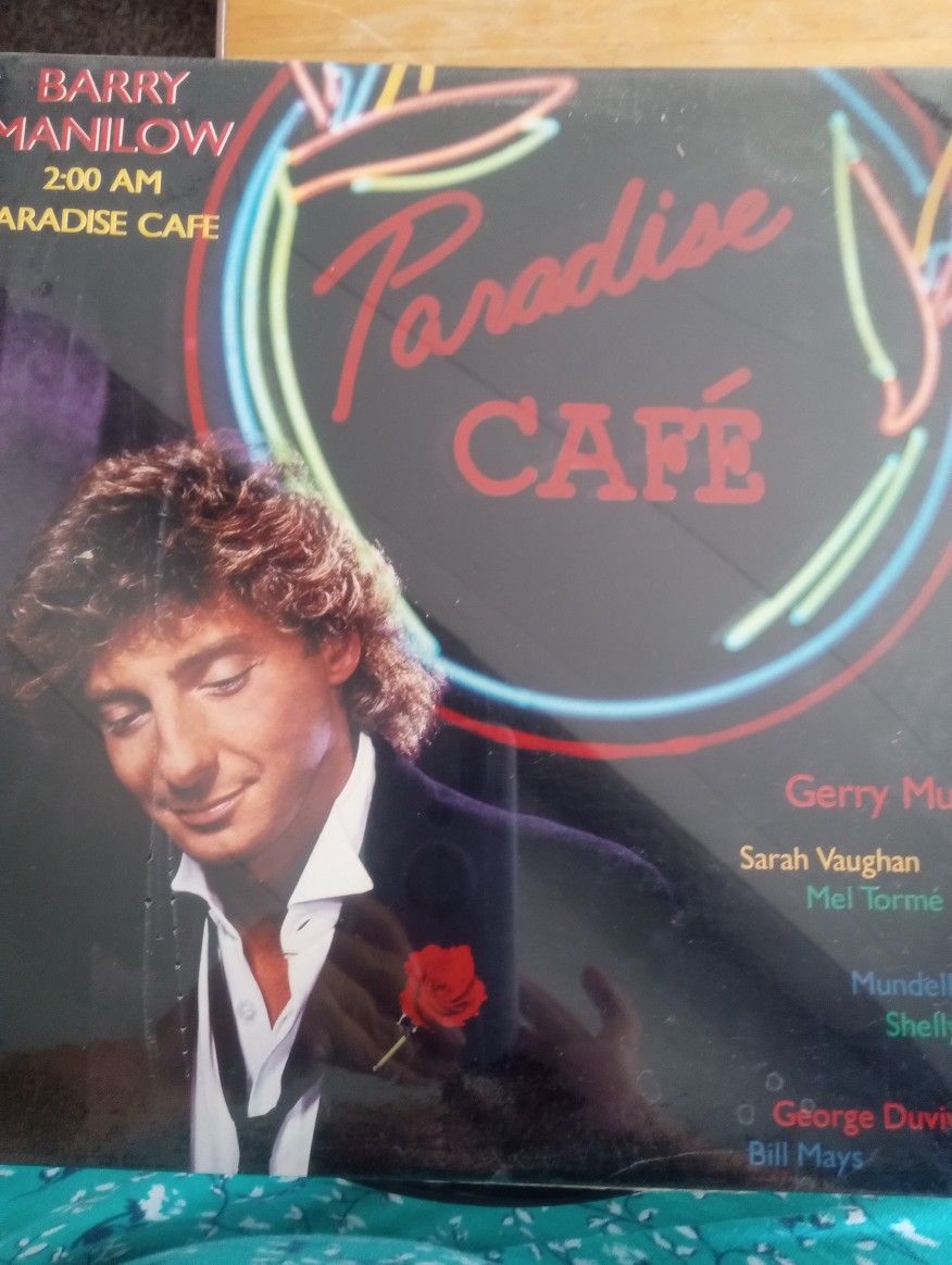 Barry Manilow - Paradise Cafe