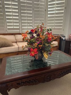 $20 Autumn Floral Arrangement  22” tall, 20” wide.  From https://offerup.com/redirect/?o=UGV0YWxzLmNvbQ==