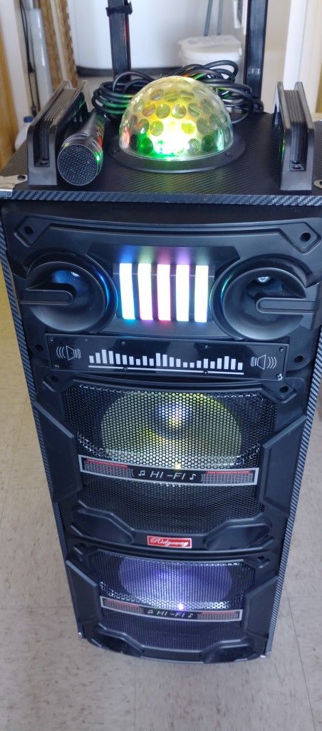 Ridgeway. Portable Speaker /Karaoke