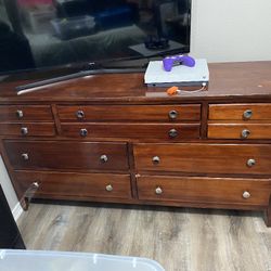 7 Drawer Solid Wood Dresser Buffet 