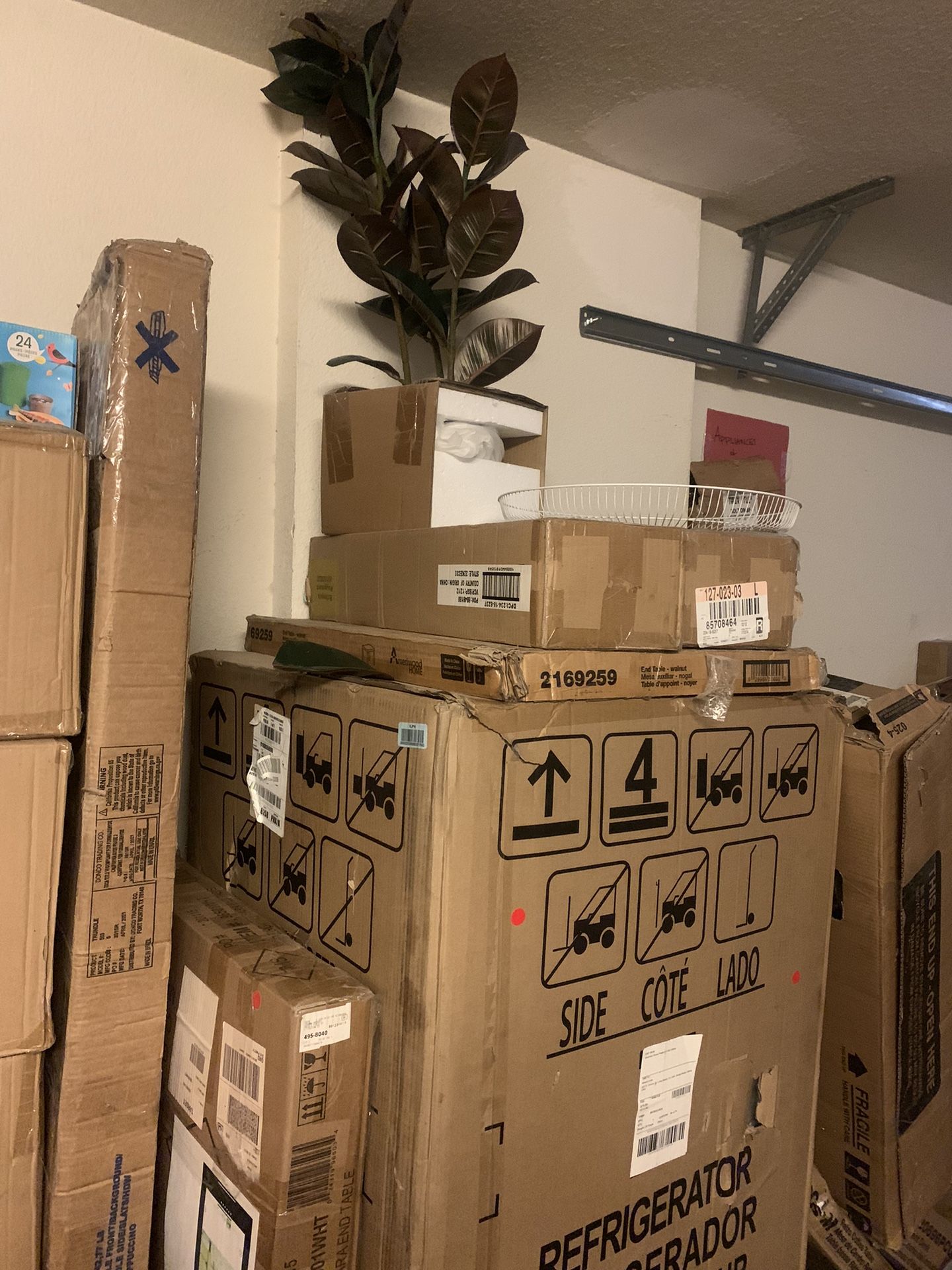 Tons Of Brand New Merchandise, Target, Amazon, Home Depot, New In Box Never Opened, Antiques, Rummage, Liquidation, Bed, Lamps, Coffee Table, Decor