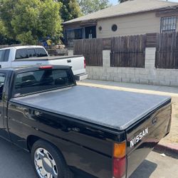 Nissan Hard Body Pick Up 6ft Roll Up Bed Cover