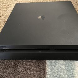 PS4 Slim - Refurbished