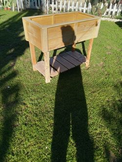 Raised bed cedar planter elevated  $115