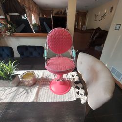 DOLL GENERATION  CHAIR 💺  LIKE NEW $8