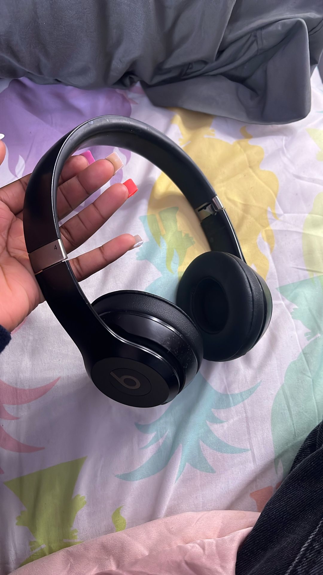 Beats solo 4 black