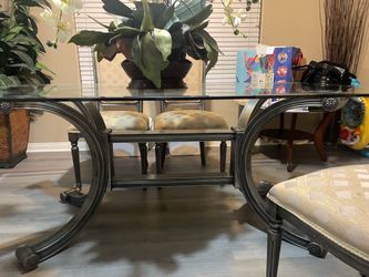 Dining set wit 4 chairs/ make me an offer