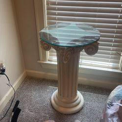 3 Pillars W/ Glass Stand About 2 Ft Tall
