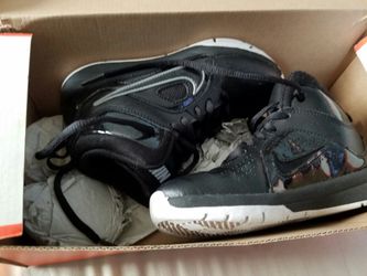 Youth Team Hustle D6