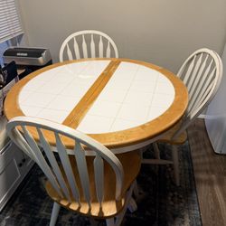 Round Expandable Dining Table