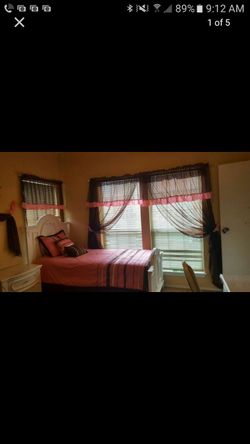 Twin bed Sophia collection includes everything