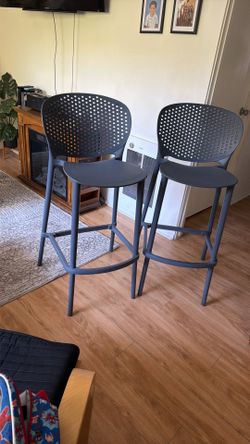 Tall Bar Stools
