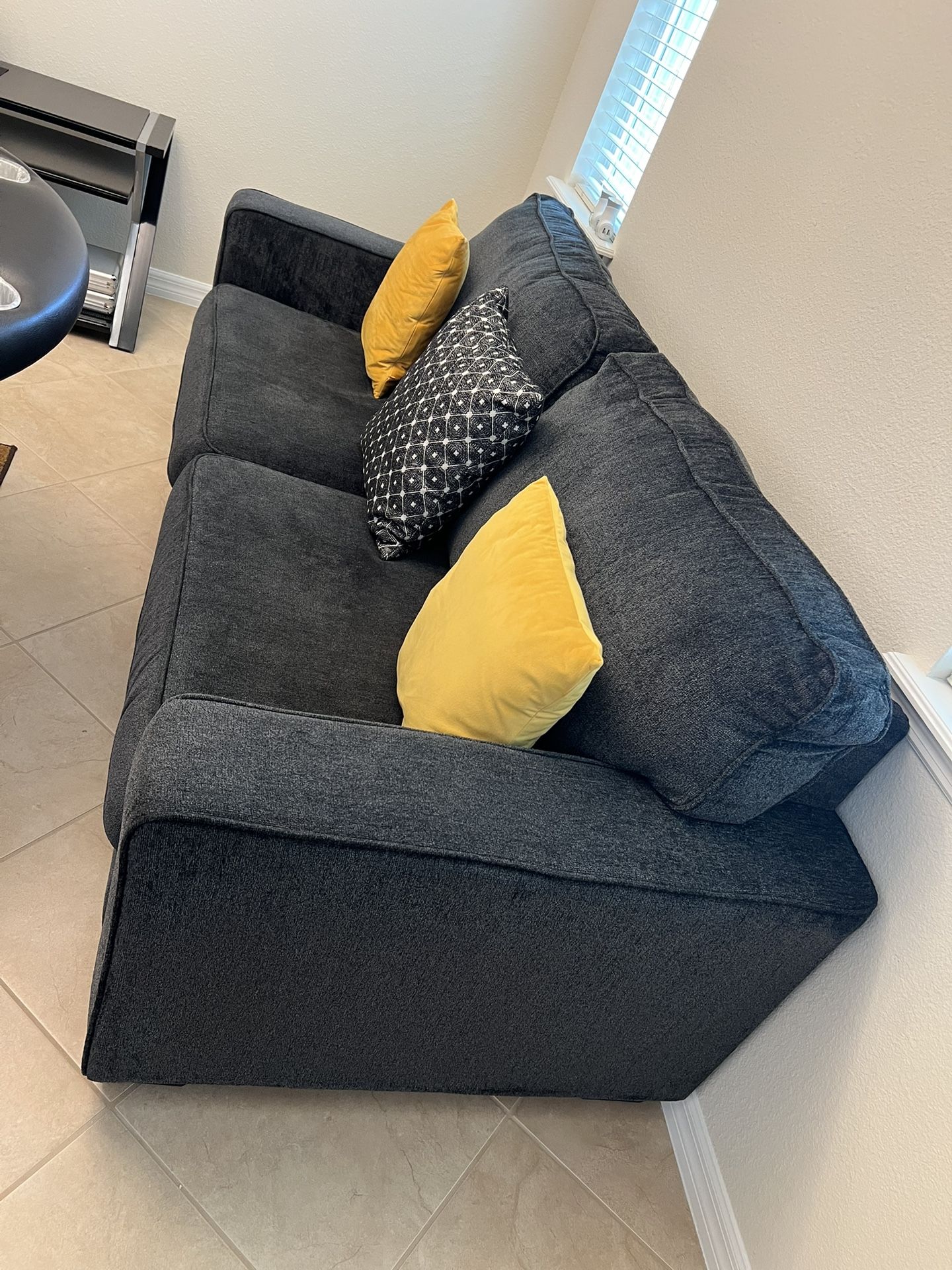 Sofa 3 Seater! From Ashley Furniture! New Condition!!