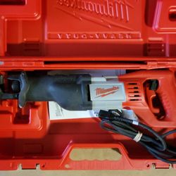 Milwaukee

12 Amp SAWZALL Reciprocating Saw with Case

