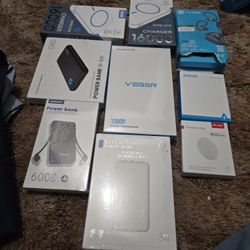 Brand new 6 powerbank bundle with wireless headphones  Extras