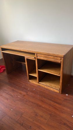 Computer desk with top