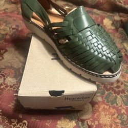 Bear Paw Shoes Size 12 Women’s  New In Box