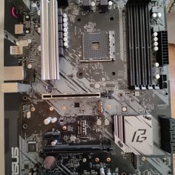 ASRock B550 Phantom Gaming 4 Motherboard