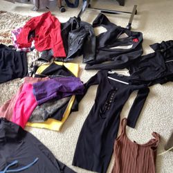 430 Clothes Good Brand Jeans Pants Jacket Shorts Tishert Shows Mixe Size All For $300