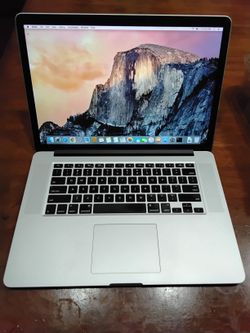 MacBook Pro 15” – i7 / 16GB / 256GB SSD