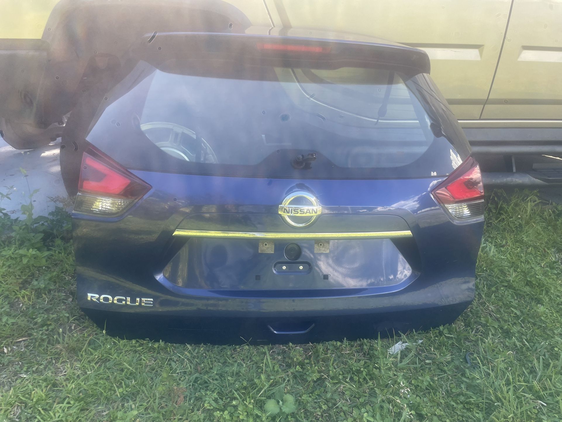 Back Truck For Nissan Rogue 2017-2020