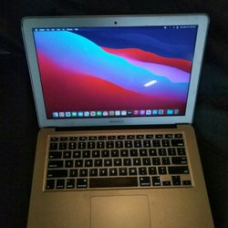 MacBook. Air 13 Laptop Working Fine