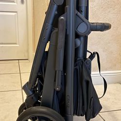 Uppababy Cruz V2 Like New stroller 