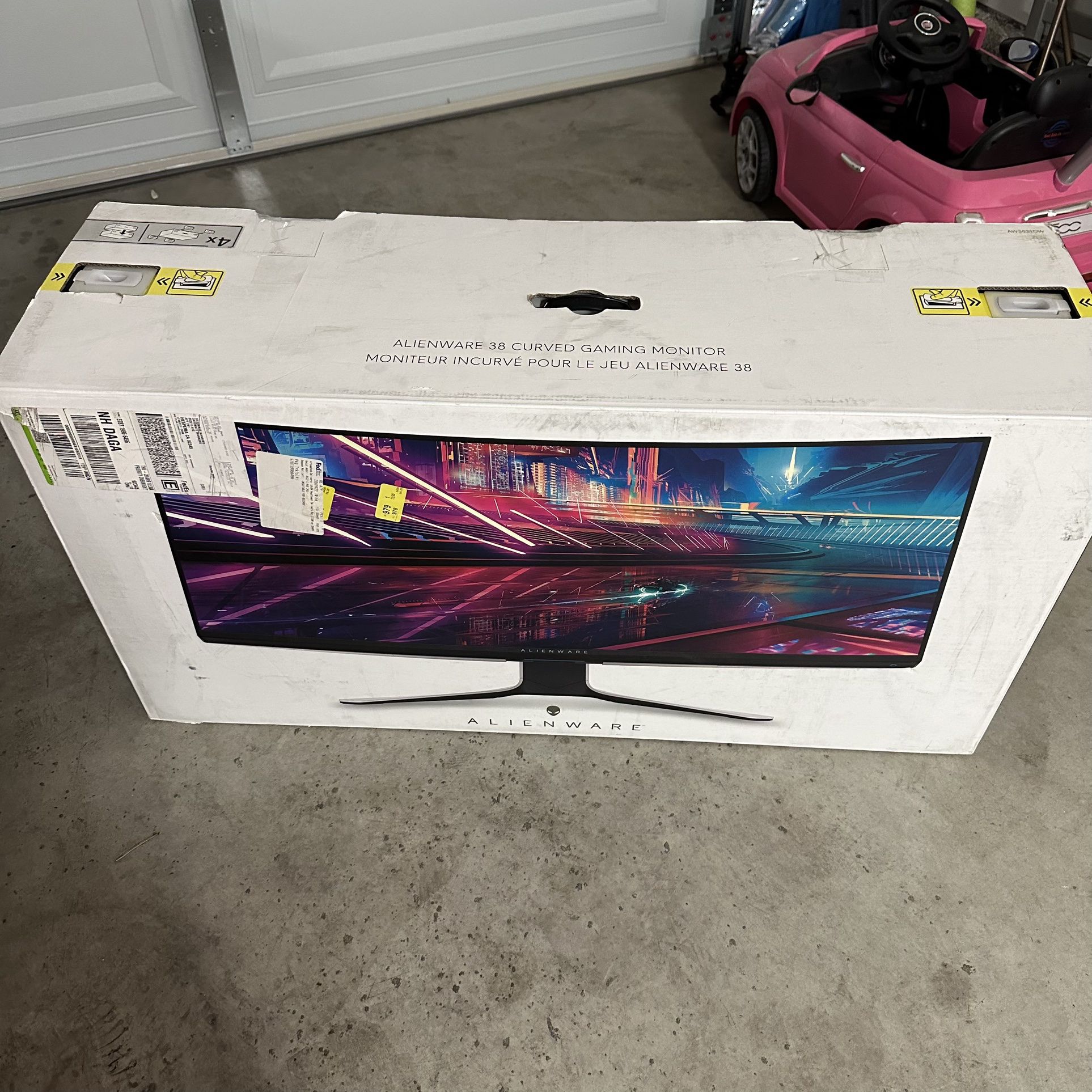 38 Inch Alienware Curved monitor