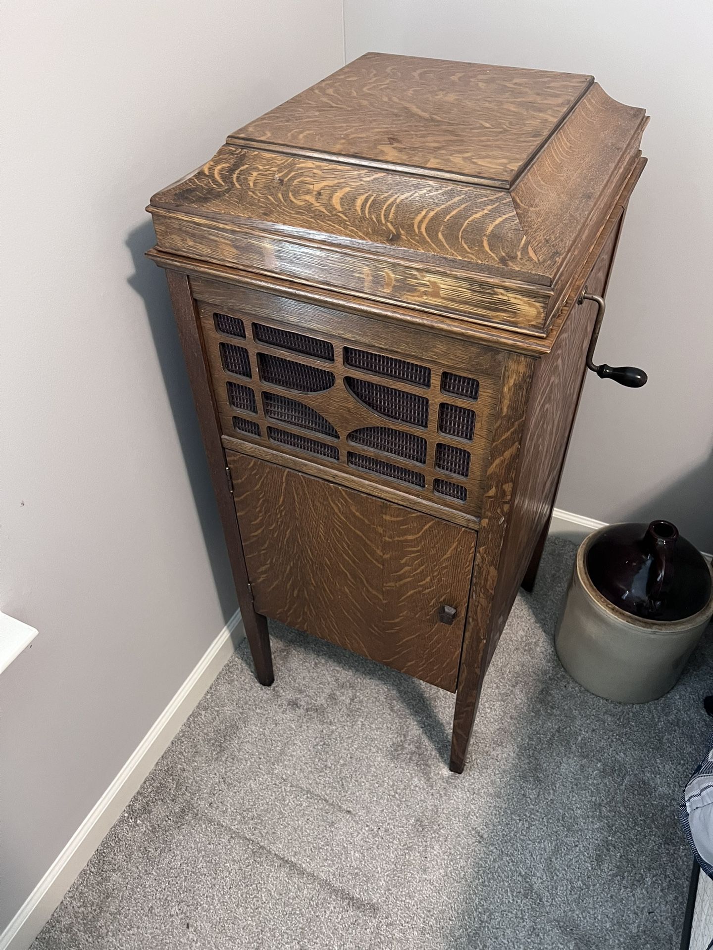 Silverstone Phonograph