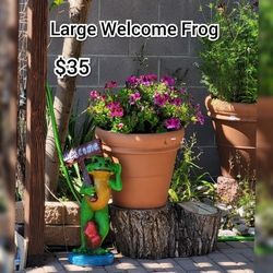 Large Welcome Frog 