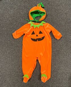 Infant 6 month pumpkin costume with hat