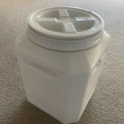 Dog/cat Food Container 