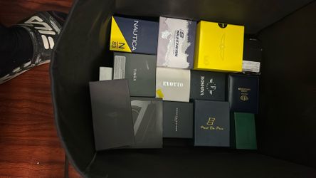 BUY ANY WATCH FROM ME AND YOULL GET A FREE VINTAGE WATCH FREE!!!!