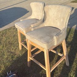 2 Stools