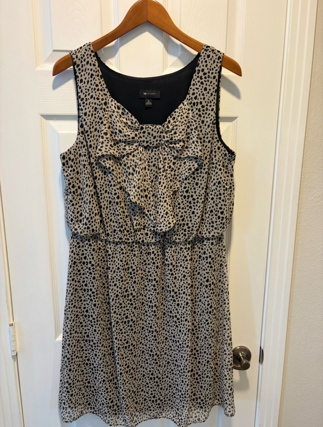 AB Studio women’s size XL Leopard Print Sleeveless Bow Dress - Simi Valley