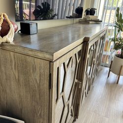 Credenza/ Tv Stand 