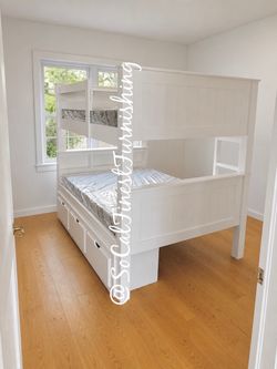 White Full Full Bunk Bed And Mattress With Drawers