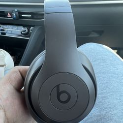 BEATS STUDIO PRO