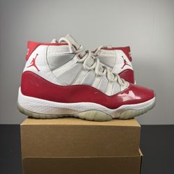 Jordan 11 Cherry size 11.5m! 