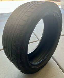 245 45 R20 tire