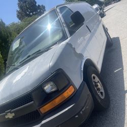 2005 Chevrolet Express 