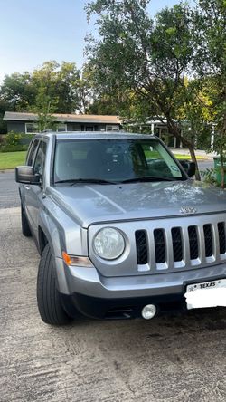 Jeep Patriot SUV – Silver